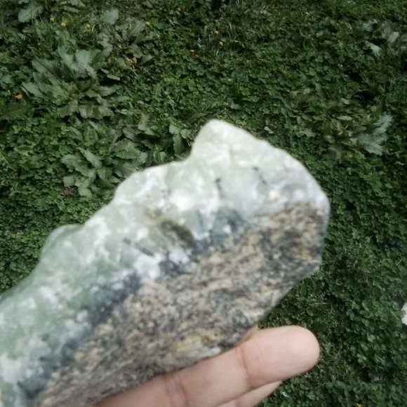 Rare Prehnite Grape quarts cluster Natu - Picture 5 of 5